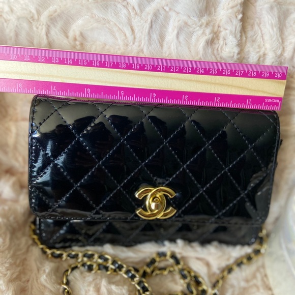 ❤️SOLD🔴❌💥PATENT LEATHER QUILTED BAG❤️ - Picture 7 of 10